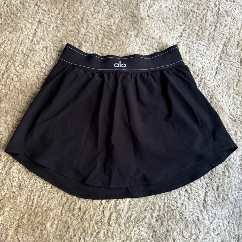 ALO Yoga Black Mini Skater Skirt for Casual Wear